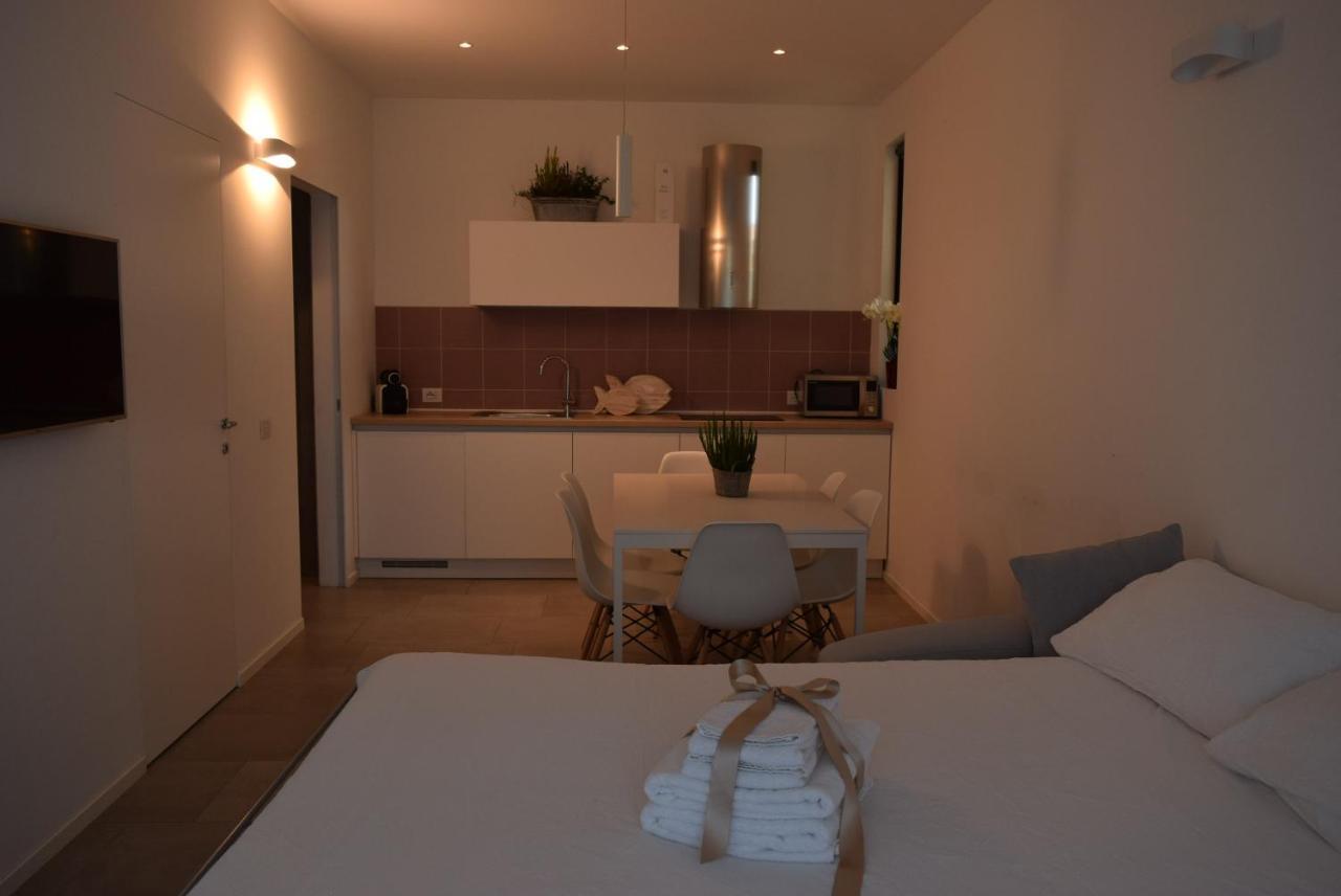 Alcova Apartment *