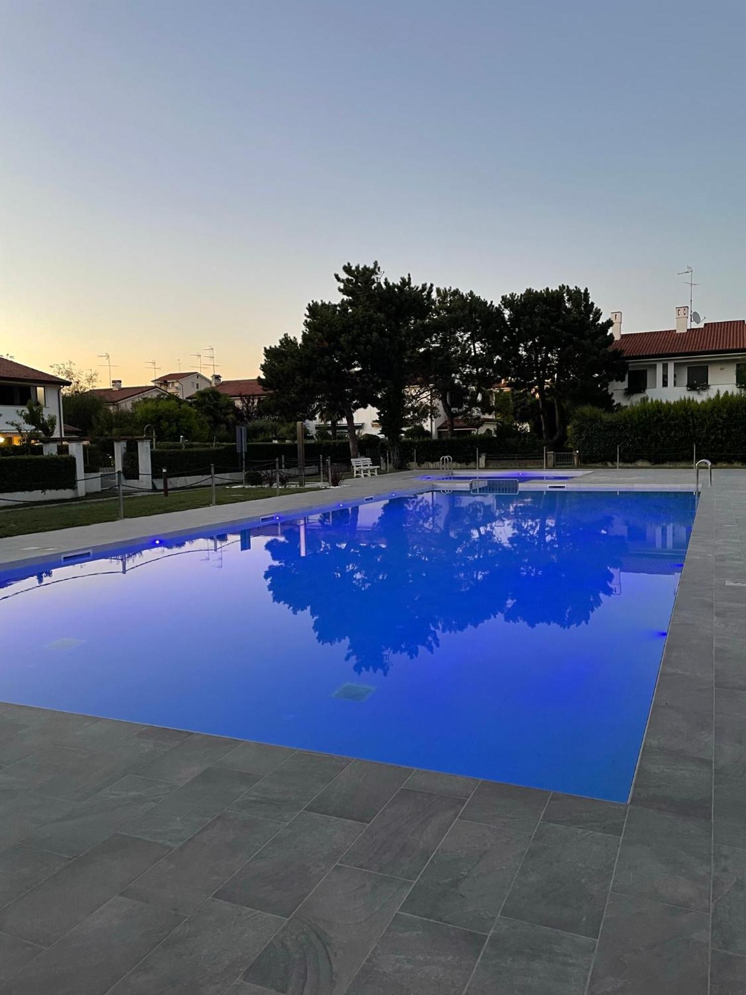Alcova Apartment *