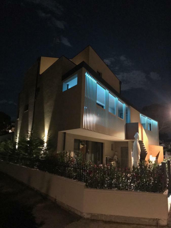 Alcova Apartment
